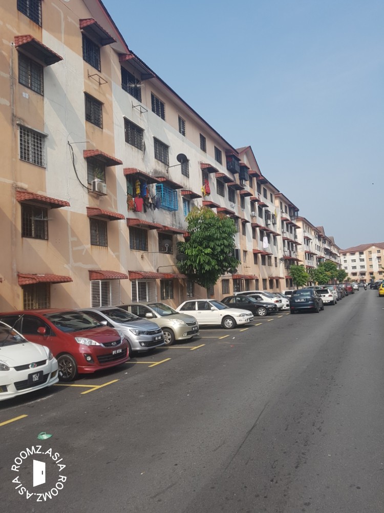 Non Sharing Bilik Sewa Flat Idaman Damansara Damai Kota Damansara Sri Damansara Sewa Bulan Pertama Rm100 Roomz Asia