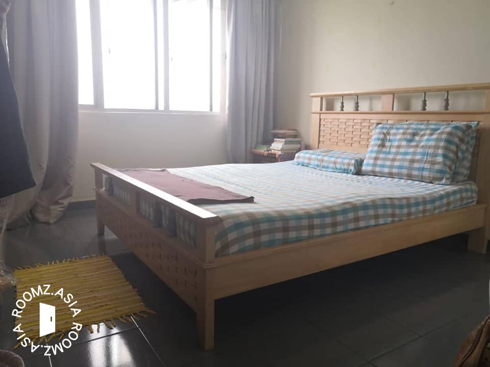 Middle room for rent at Menara Bangsar