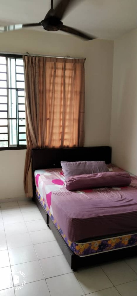 Master Room For Rent At Nusa Perdana Service Apartment With Private Bathroom Prefer Female Roomz Asia