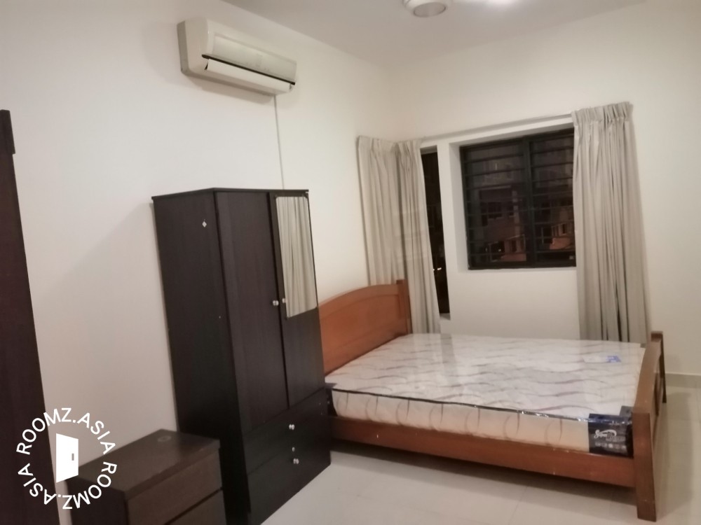 Middle Room For Rent At Pelangi Utama Condominium Prefer Female Roomz Asia