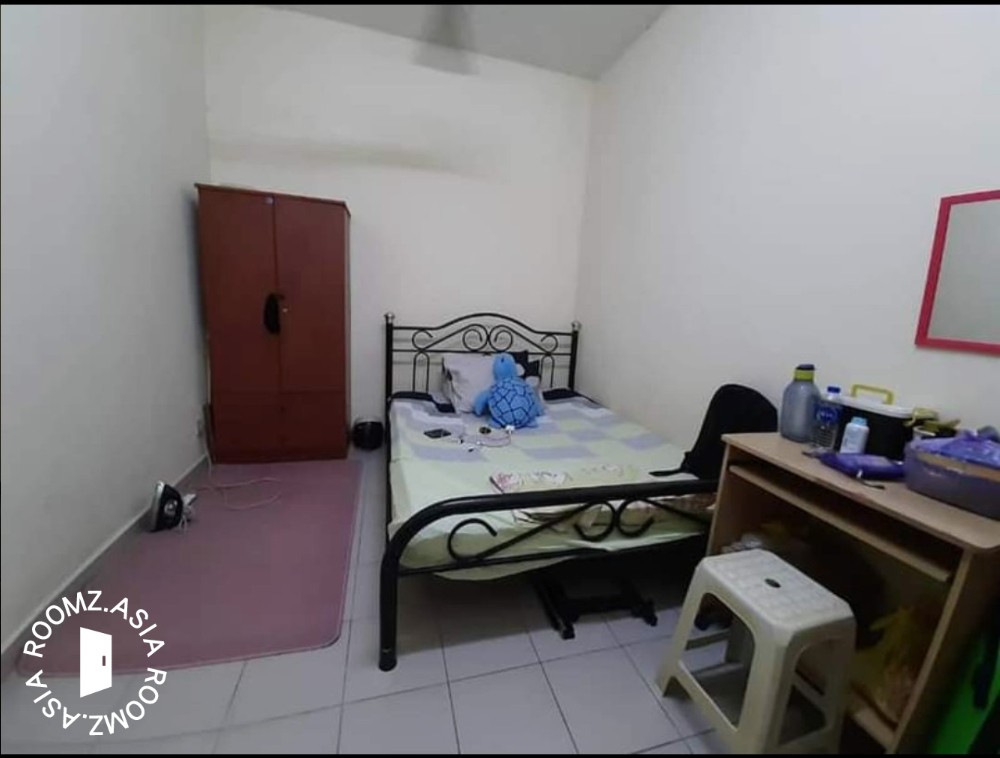 Middle Room For Rent At Subang Perdana Goodyear Court 9c Prefer Female Roomz Asia