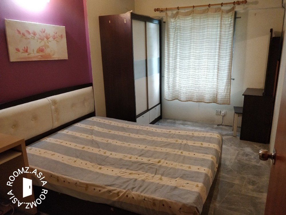 Middle room for rent at Abadi Indah Apartment