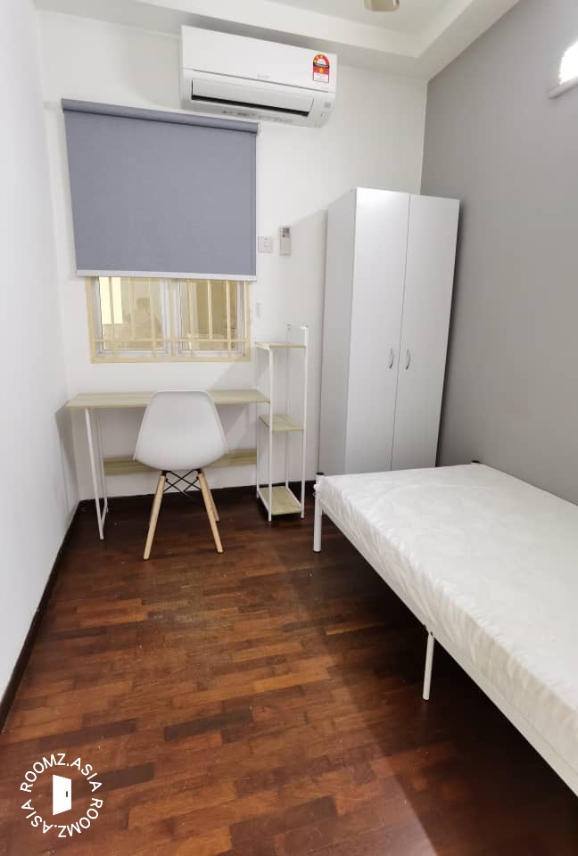Single Female Room for rent at Green Avenue Condominium, Bukit Jalil