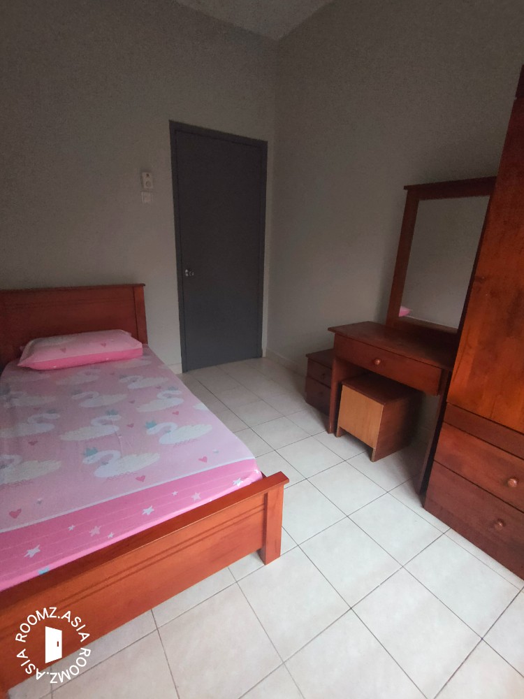 Middle Room For Rent At Bandar Baru Sentul Prefer Female Roomz Asia