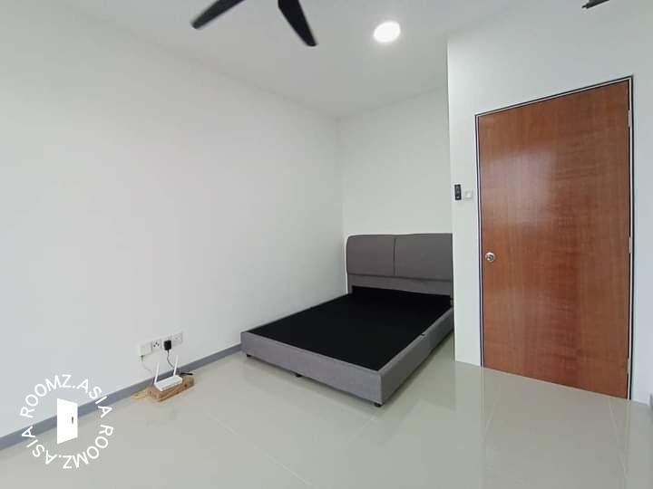 Balcony Room @ ONLY RM750 - Roomz.asia