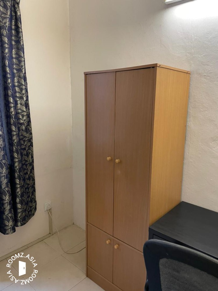 Middle room for rent at D'Piazza Condominium Block - ABC