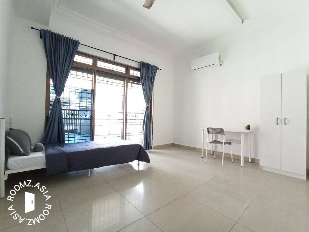 🤩🤩Mount Austin Big and Cozy Single Aircon Room for Rent❣️