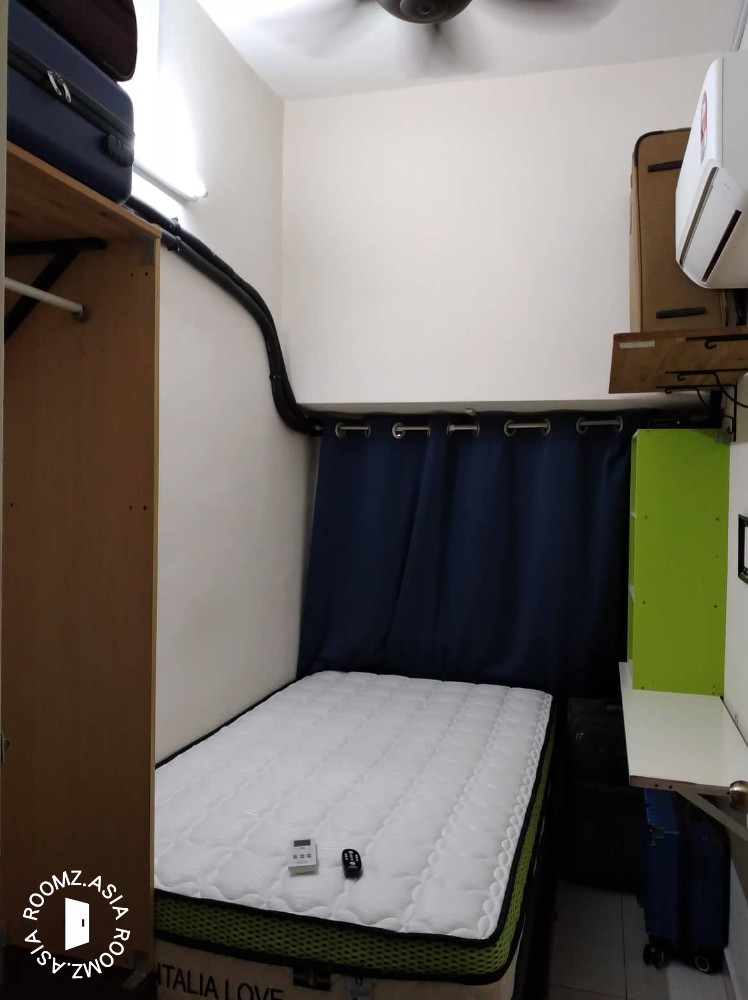 Single room for rent at Kelana Mahkota Condominium