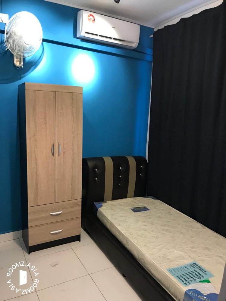 Single room for rent at Puncak 7 Residence Seksyen 7 Shah Alam