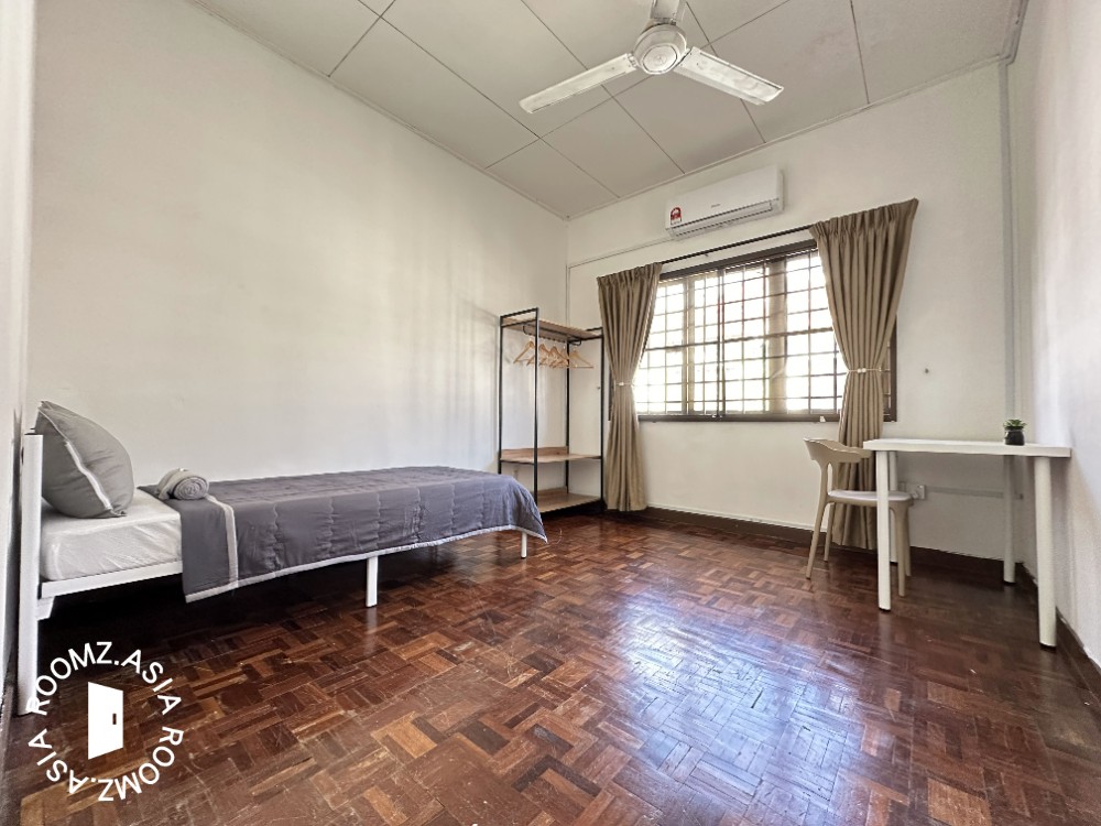 🌟Permas Jaya Fully Furnished Big Single Aircon Room for Rent🌟