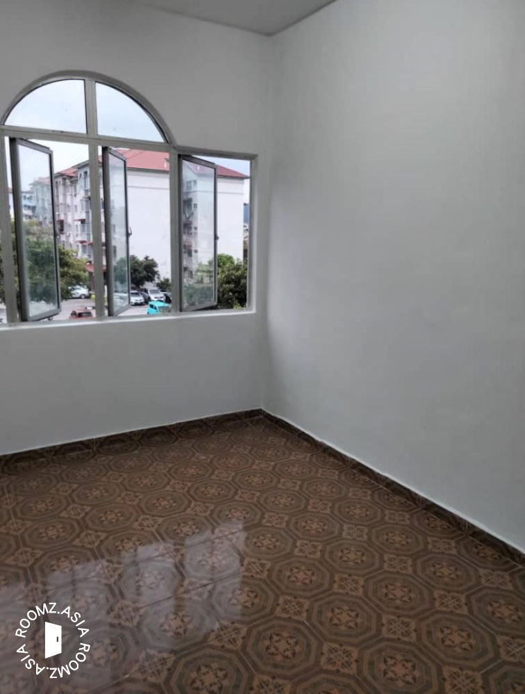 Studio room for rent at with private 🛁bathroom