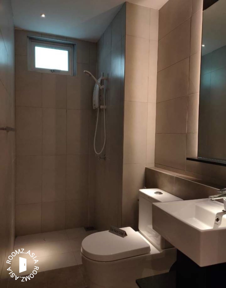 Studio room for rent at with private 🛁bathroom
