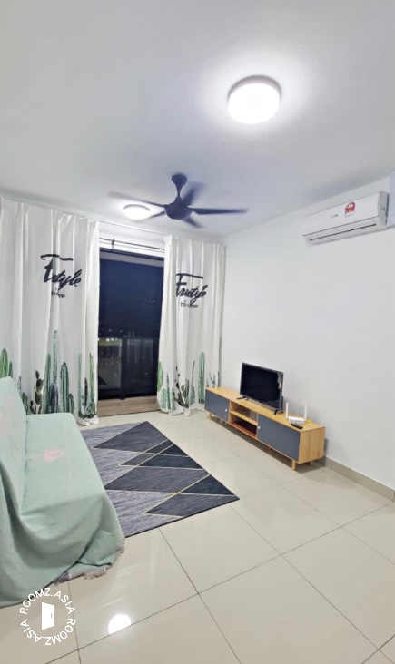 Studio room for rent with private bathroom WHATSAPP: +60 16‑404 5472
