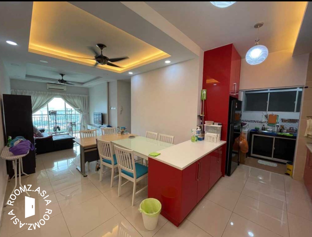 Studio room for rent at Palm Spring Condominium Kota Damansara with private 🛁bathroom