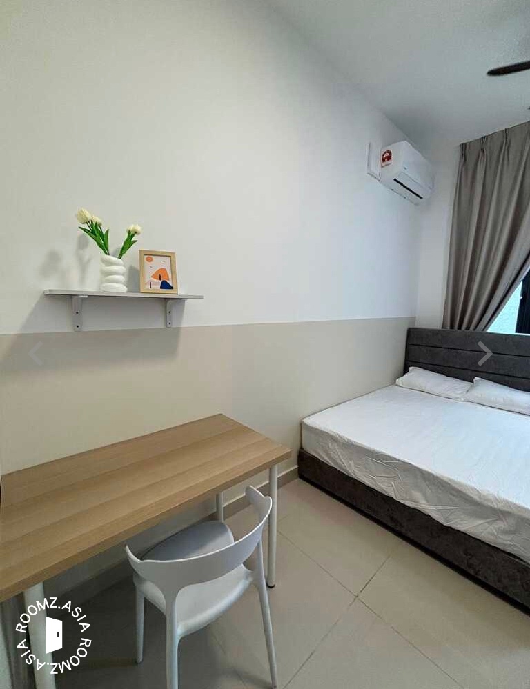 Studio room for rent at Dk Senza Residence @ Bandar Sunway with private 🛁bathroom