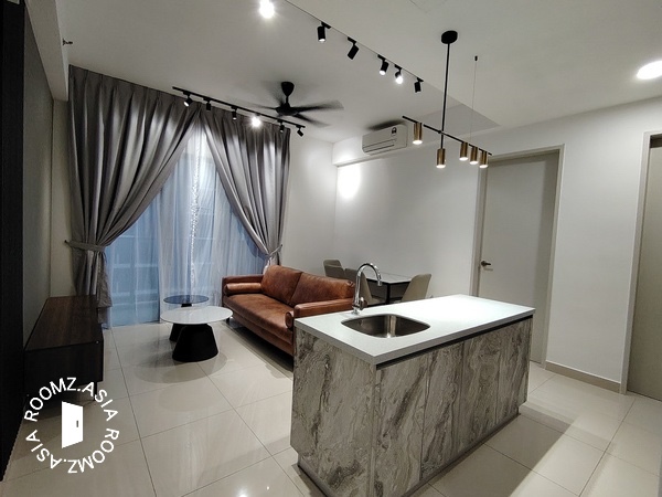 Studio room for rent at with private 🛁bathroom