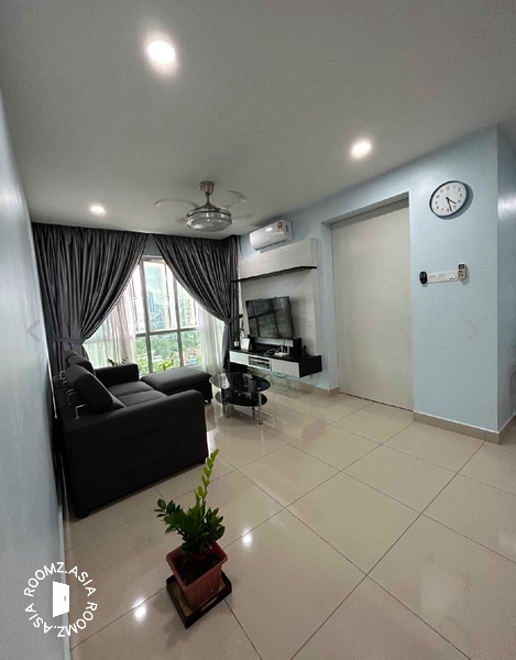 Studio room for rent at with private 🛁bathroom