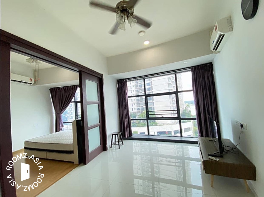 Master room for rent at with private 🛁bathroom