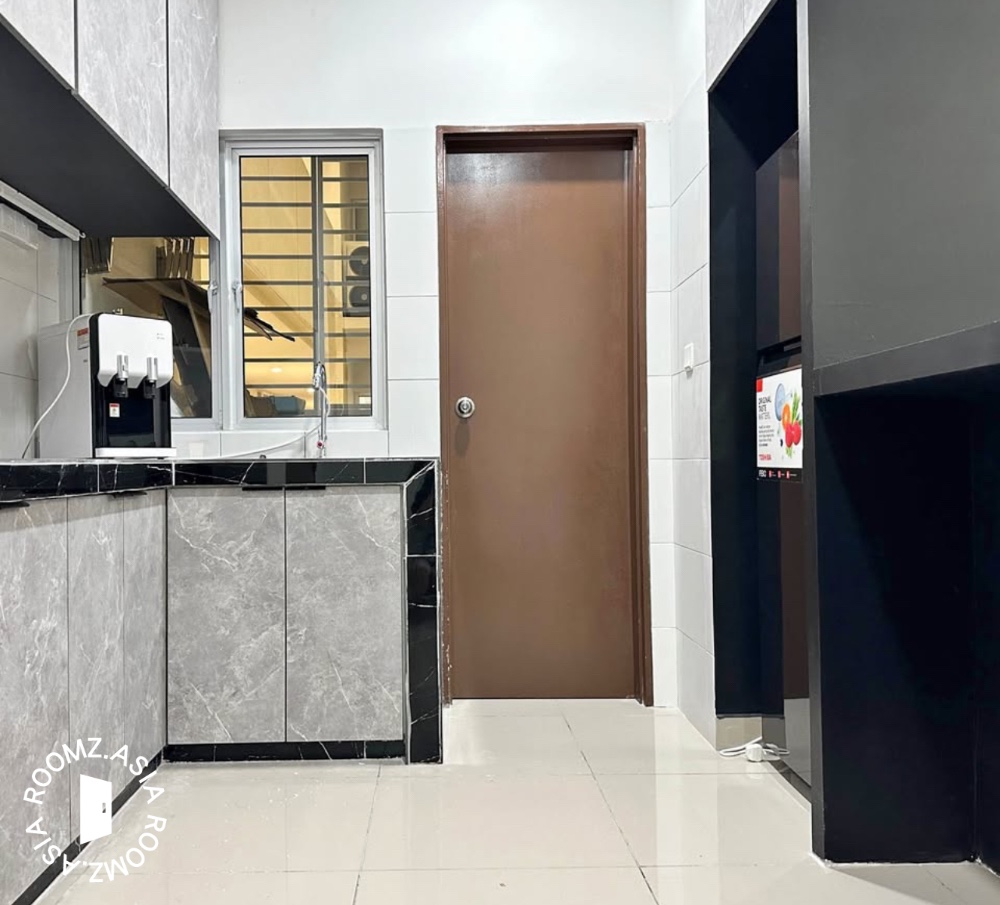 Rica Residence Sentul Middle room for rent at with private 🛁bathroom