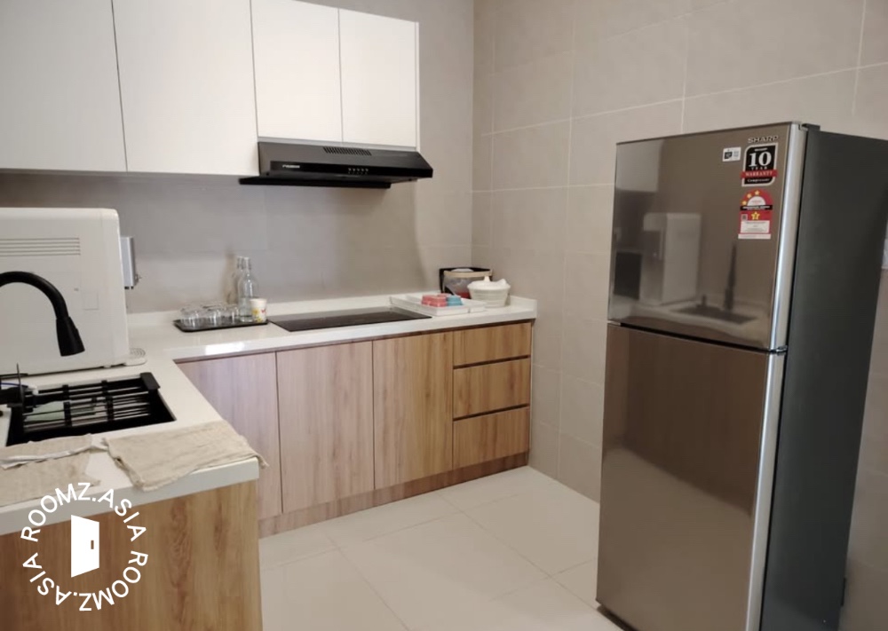Middle room for rent at Aston Kiara 3 with 🛁bathroom Single room for rent at with private 🛁bathroom