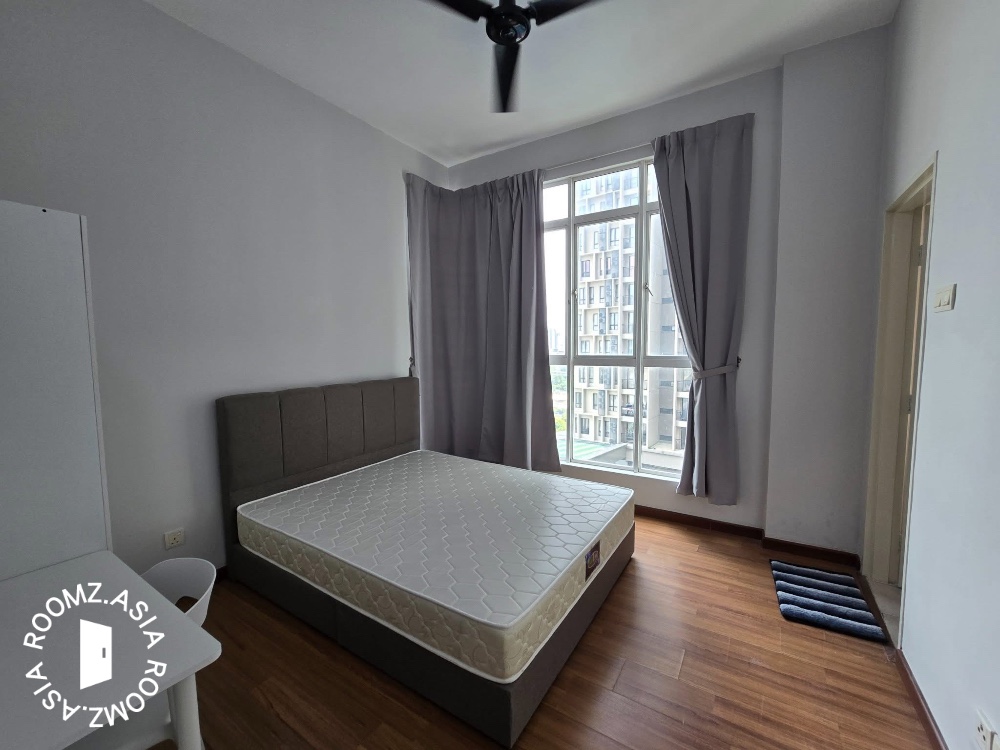 Studio room for rent at Casa Tiara Apartmen Berservis with private 🛁bathroom