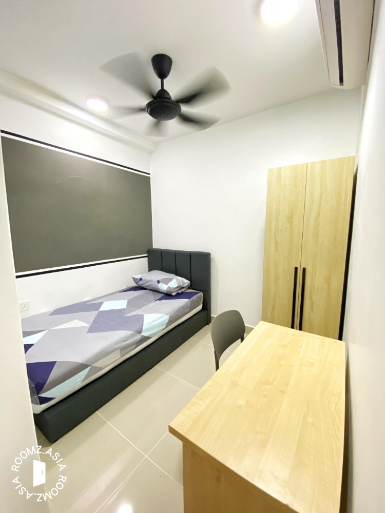 Single room for rent at with private 🛁bathroom at Gasing Indah, Petaling Jaya