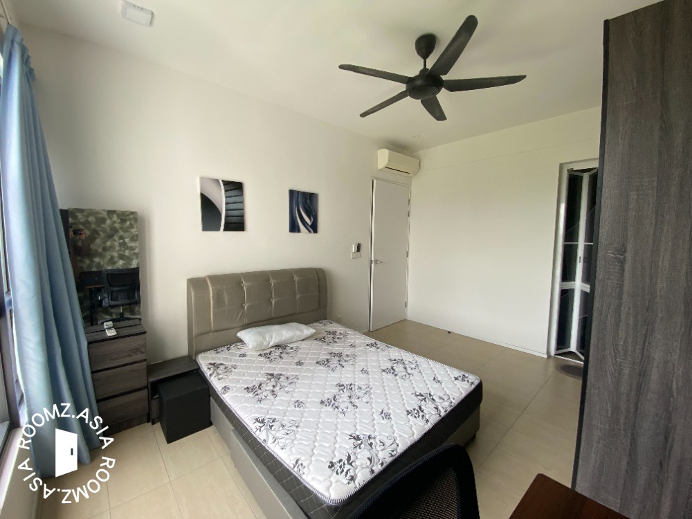 Limited Master Room For Rent