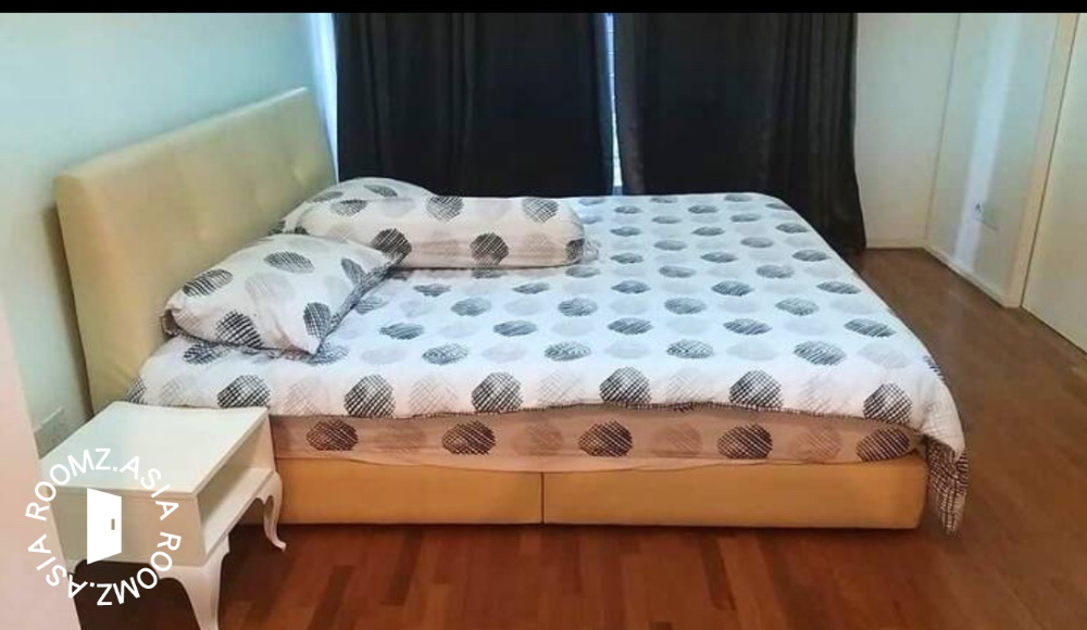 Master room for rent at with private 🛁bathroom