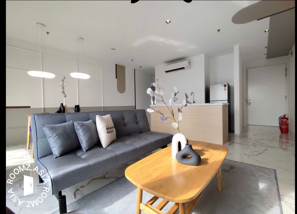 Studio room for rent at with private 🛁bathroom