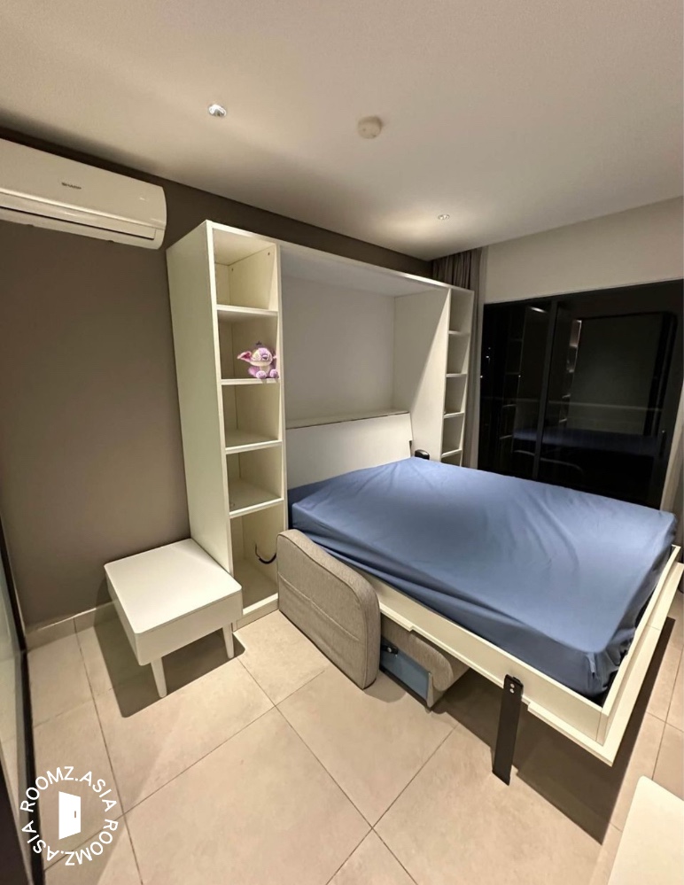 Studio room for rent at Taman Universiti with private 🛁bathroom
