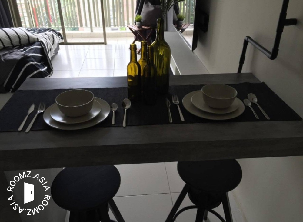 Furnished & Air- Conditioned studio unit –Just need to bring you suitcase!