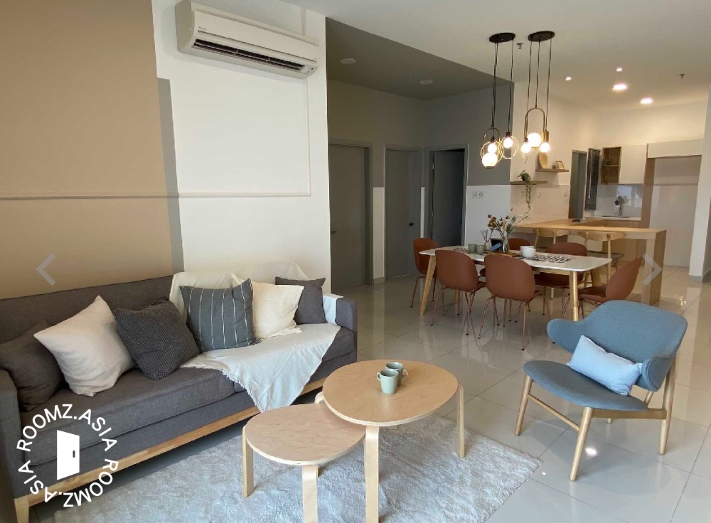 Looking for a happy, great tenant to make this cute and place home! A condo common room with a private bathroom for the tenant's own use. Fully furnished with a Queen sized bed, ceiling fan, aircon, wardrobe with mirror, study table with chair, televisi