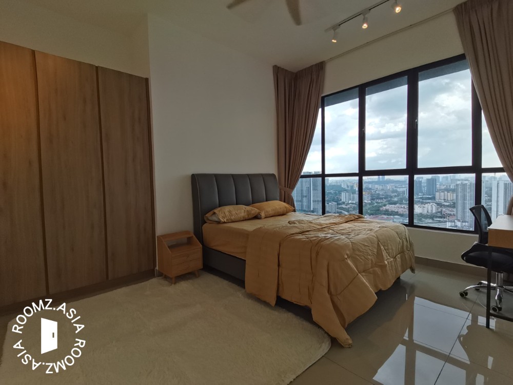 Master room for rent at Southbank Residence with private 🛁bathroom