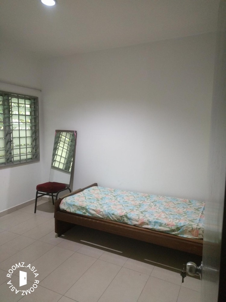 Section 8 PJ room for rent
