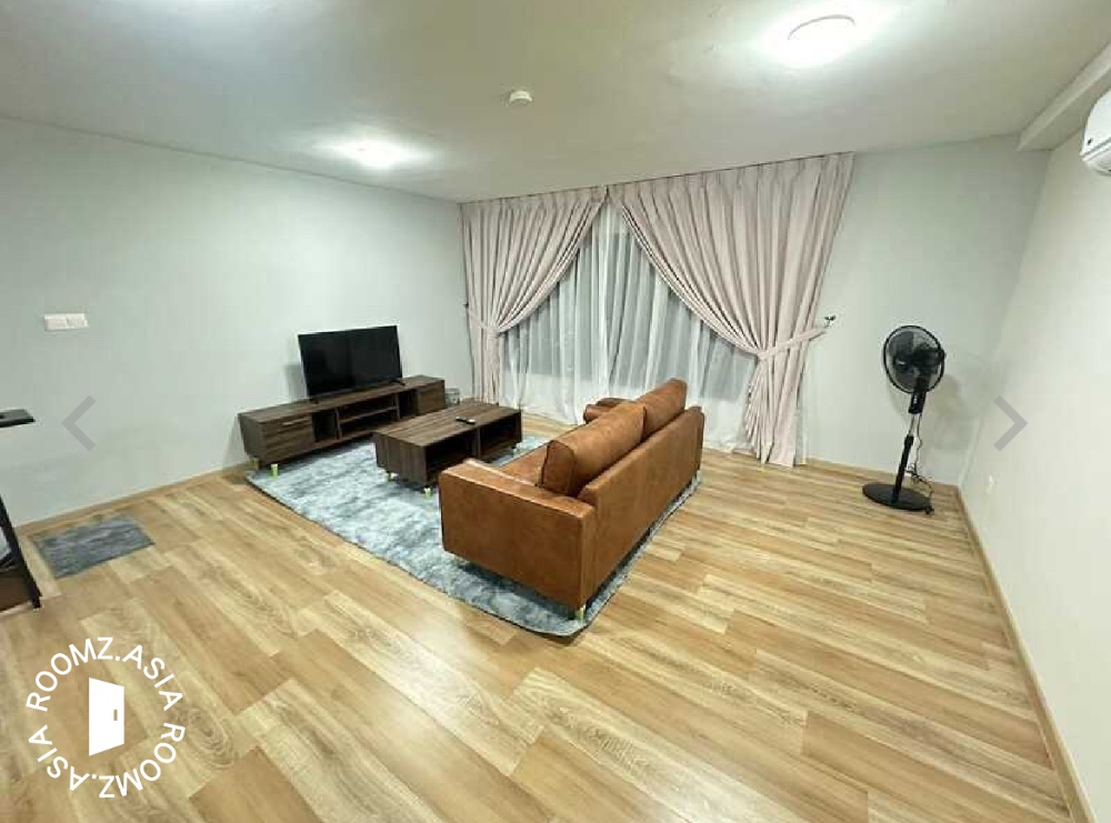 Studio room for rent at with private 🛁bathroom