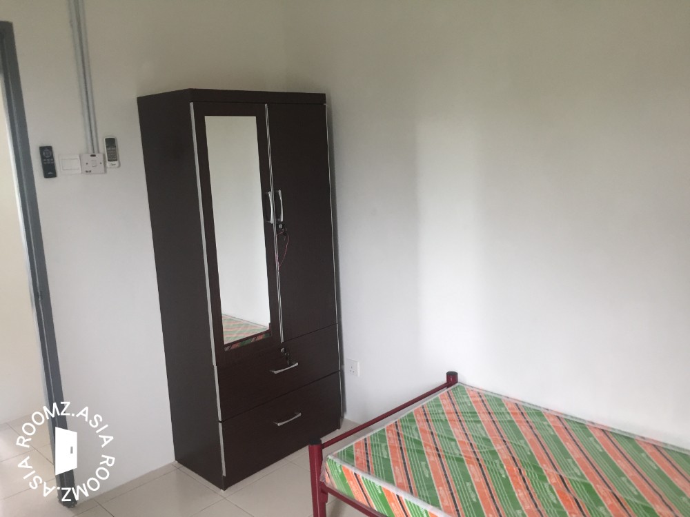 Premium Single Room available at Pangsapuri Suria 1 near IKEA Batu Kawan, Bandar Cassia