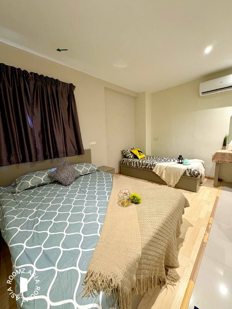 AIR COND (MIDDLE ROOM) NEAR MRT, KPJ, LOTUS AND METRO POINT KAJANG.