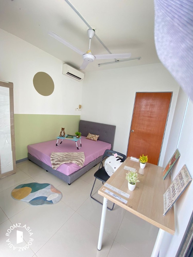 🚀 Near Shopping & Dining Areas – Convenient and Secure!