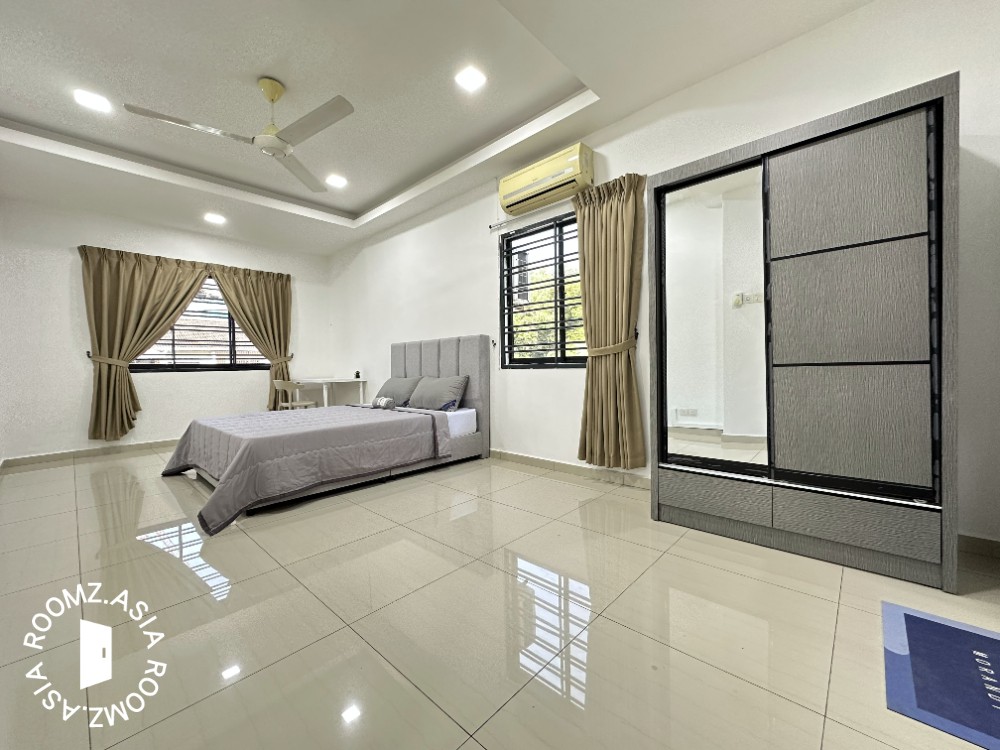 ❣️Johor Jaya Super Big Master Room with Private Bathroom for Rent❣️