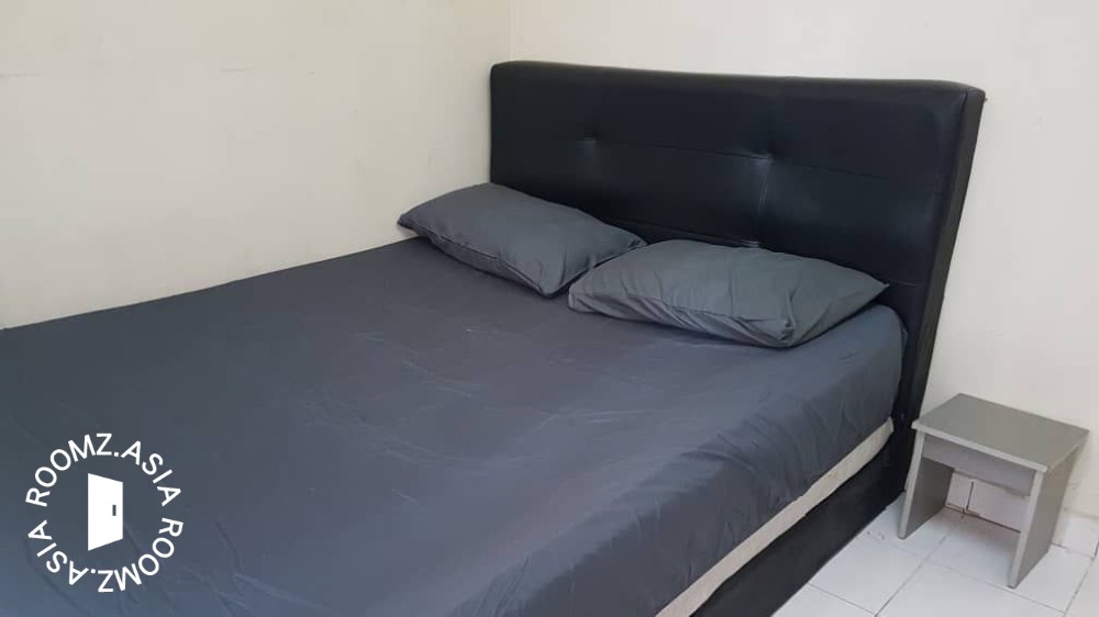 ### 🏙️ **Rooms for Rent @ Suriamas Condo, Bandar Sunway – Medium & Single Rooms Available!**
