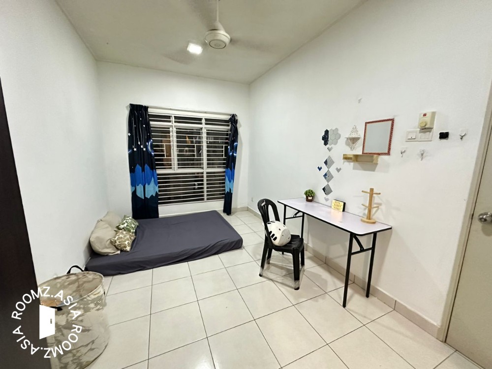 🏙️ High-Floor Unit with Stunning Views – Peaceful & Comfortable!