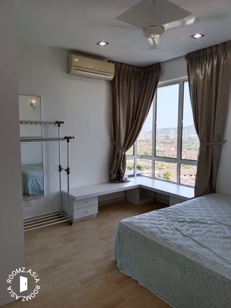 Middle Room for rent @ Regency Heights Condominium, Sungai Ara, Bayan Lepas