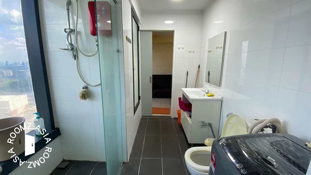 Studio room for rent at Petaling Jaya with private 🛁bathroom
