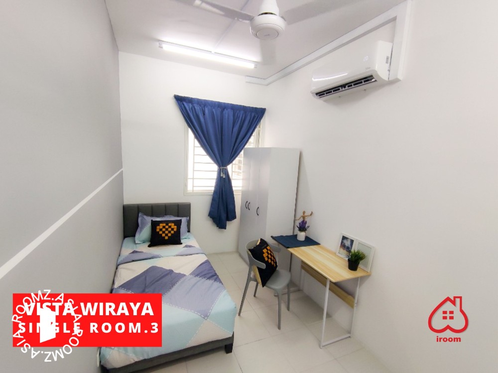 Medium room non sharing for FEMALE at Vista Wirajaya. 3min walk TARUMT/ LRT Taman Melati. Near Wangsa Maju/Gombak/Batu Cave/Setiawangsa/Keramat/KLCC/KL Sentral/Ampang Park