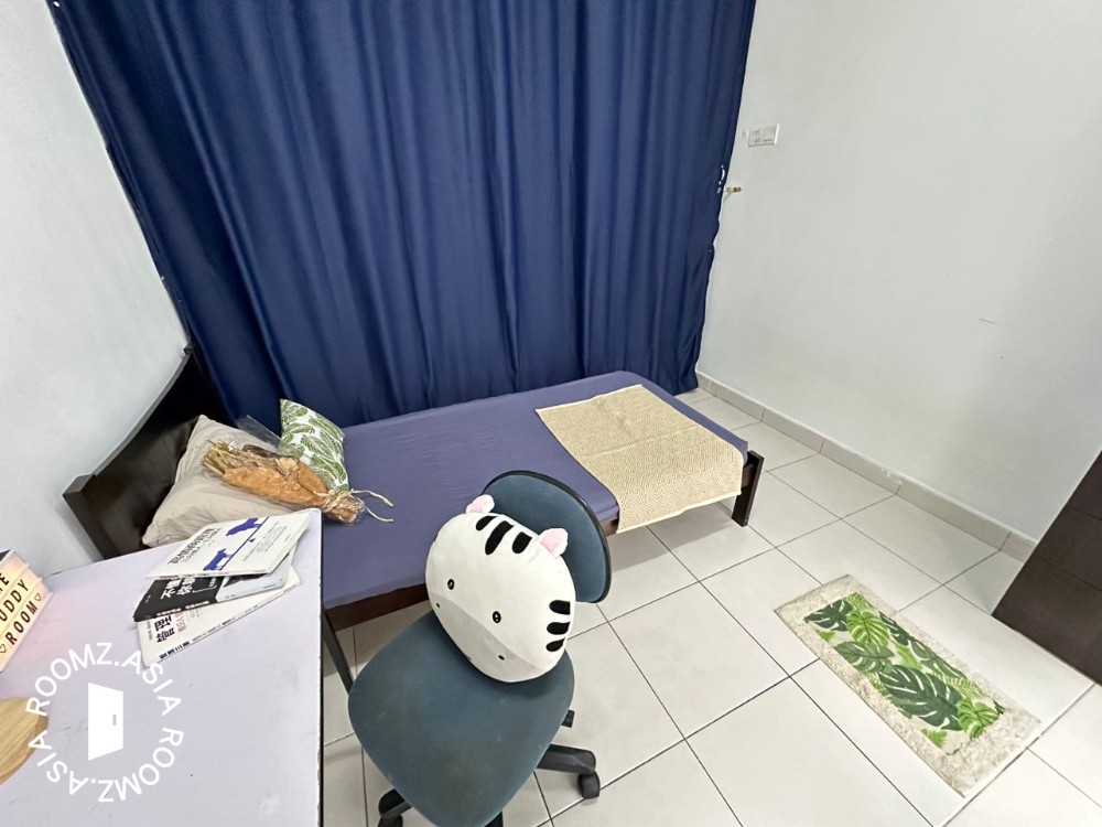 ✨ Well-Lit & Spacious Room – A Comfortable Living Experience!