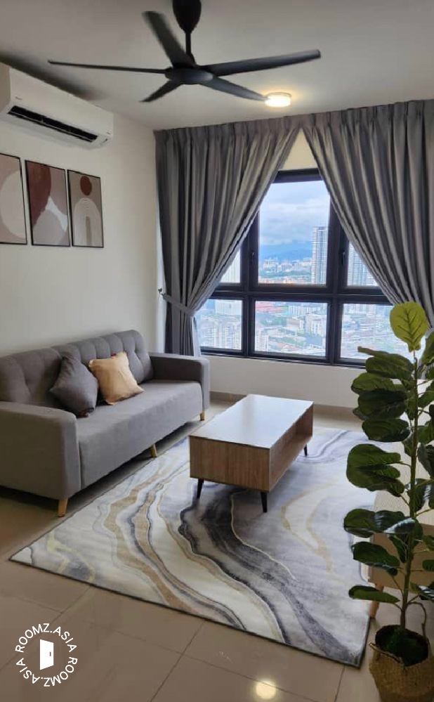 Single room for rent at with private 🛁bathroom