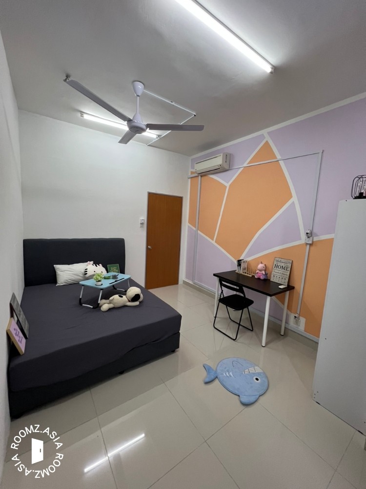 🚆 Near Public Transport + High-Speed WiFi – Comfortable & Convenient!