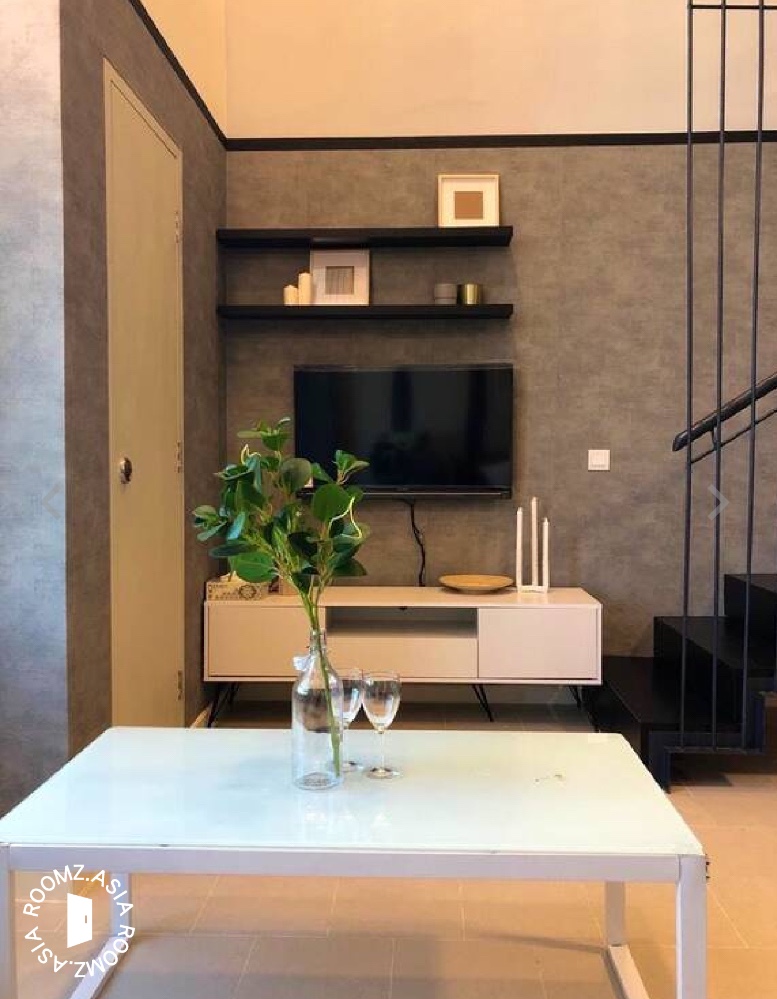 Looking for a happy, great tenant to make this cute and place home! A condo common room with a private bathroom for the tenant's own use. Fully furnished with a Queen sized bed, ceiling fan, aircon, wardrobe with mirror, study table with chair, televisi