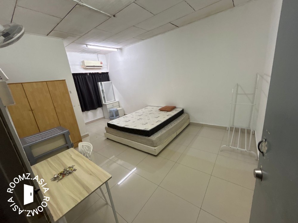 MRT walking distance fully furnished rooms