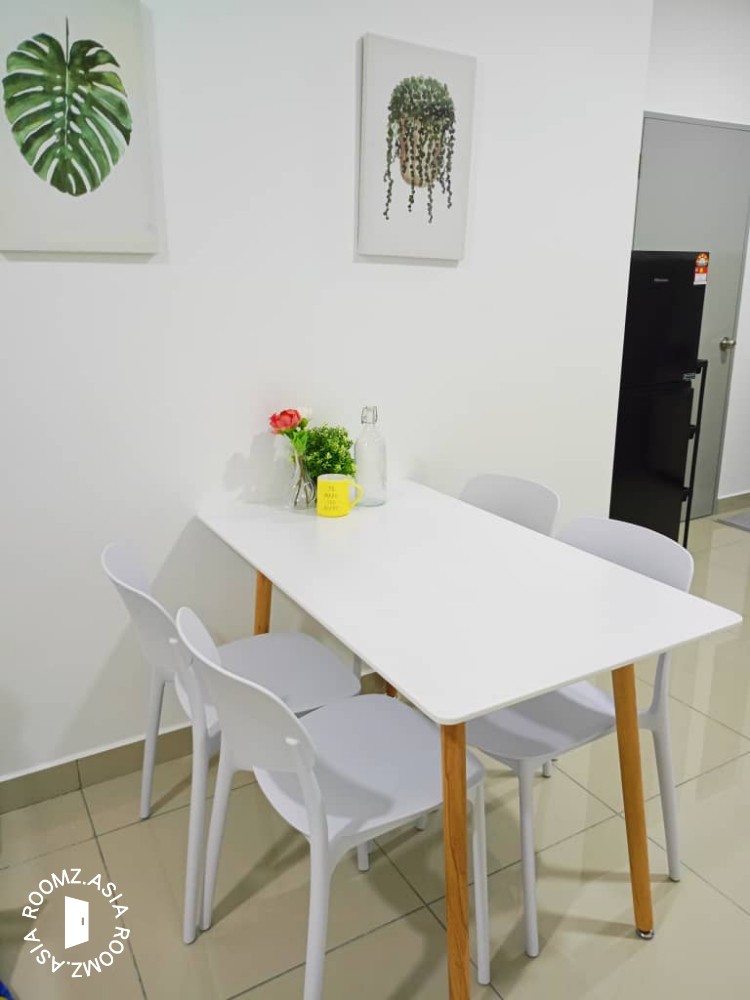 Promotion Now!!! Middle room Near MRT Maluri